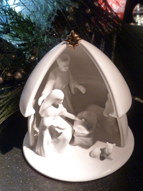 Simple ceramic Nativity scene from Marks and Spencer for Xmas 2011