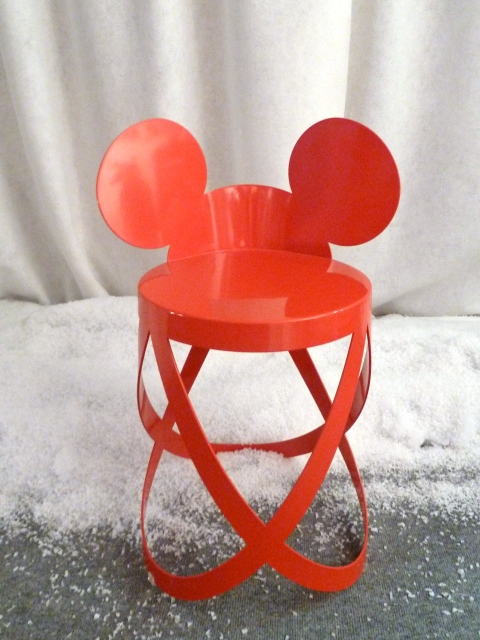 Mickey red ribbon chair Disney for winter 2011