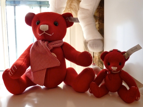 Red trad Christmas bears by Steiff for Xmas 2011